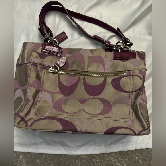 Coach purse - Picture 2 of 9